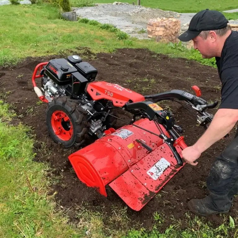 CEDRUS GLEBOGRYZARKA 80 CM TJ01,TJ02 w użyciu